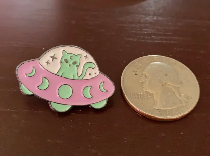 1 Pc Assorted Cat Alien Spacecraft Pins, Cute Enamel Pins, Cosmic Cat Designs, Perfect Gift Idea, Space Lovers, Alien Lovers, Pastel Pins