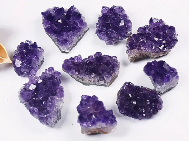 28-29g Small Natural Amethyst Cluster - Raw Crystal, Healing Crystals & Stones, Meditation Tools, Reiki Energy Healing, Amethyst Geode