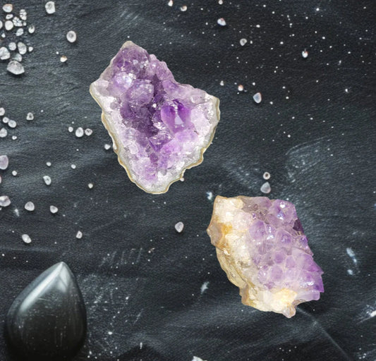 28-29g Small Natural Amethyst Cluster - Raw Crystal, Healing Crystals & Stones, Meditation Tools, Reiki Energy Healing, Amethyst Geode